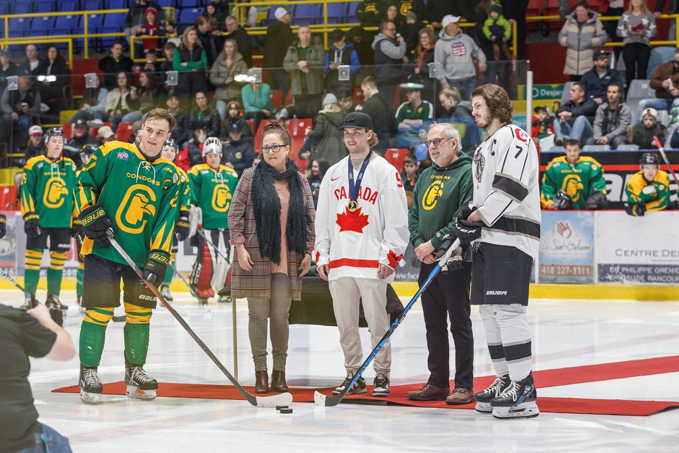 Joshua Roy en visite pour la victoire des Condors face aux Flames de Gatineau