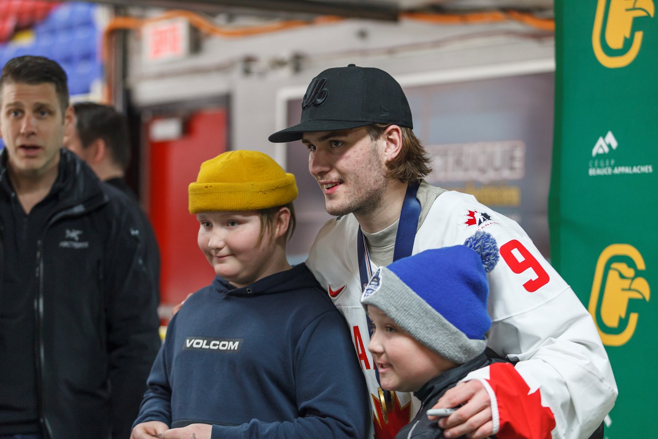 Joshua Roy en visite pour la victoire des Condors face aux Flames de Gatineau
