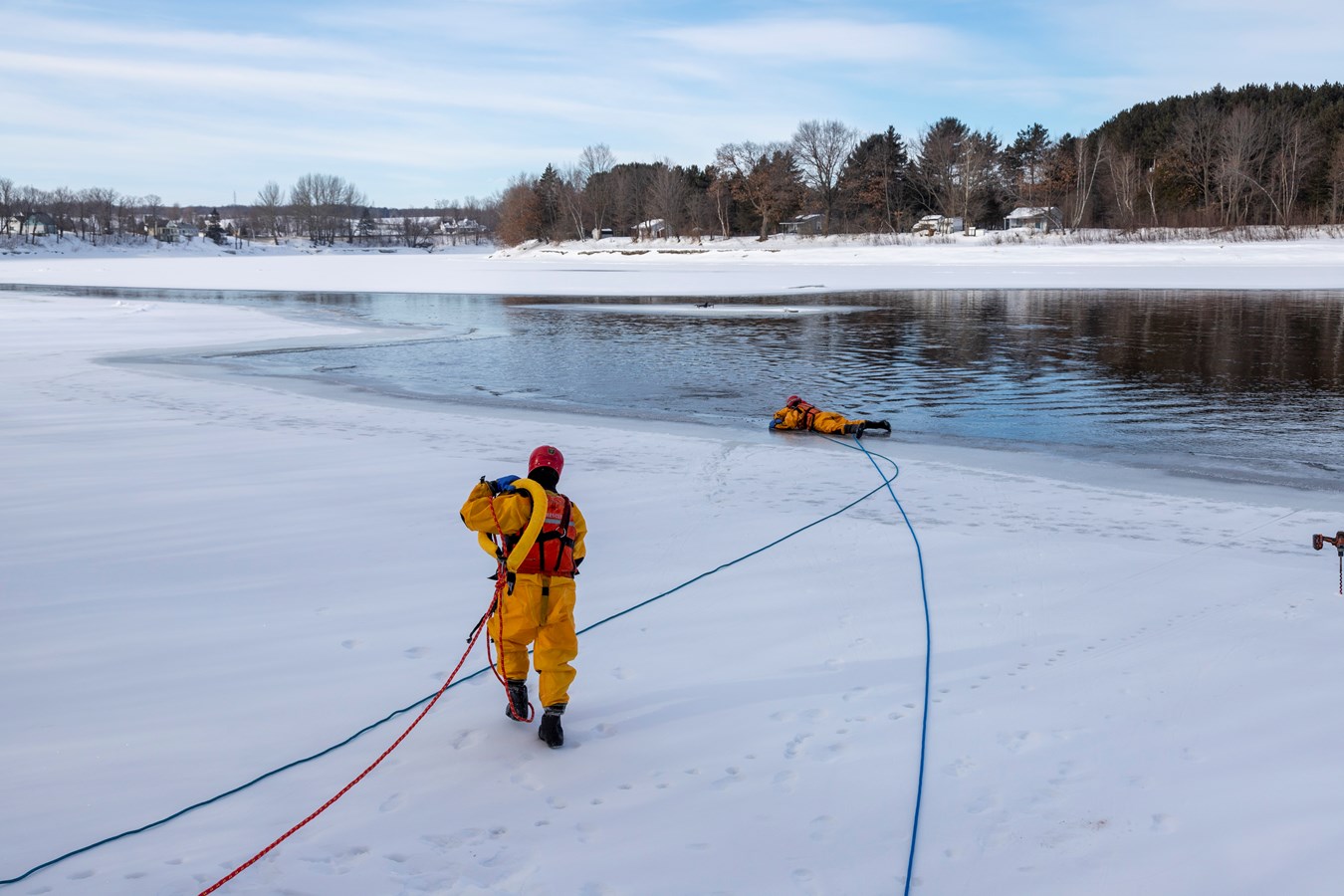 Les pompiers de Scott sur la glace!