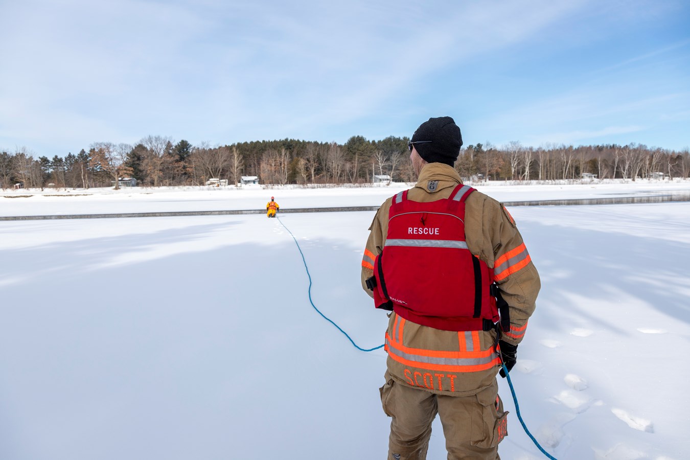 Les pompiers de Scott sur la glace!