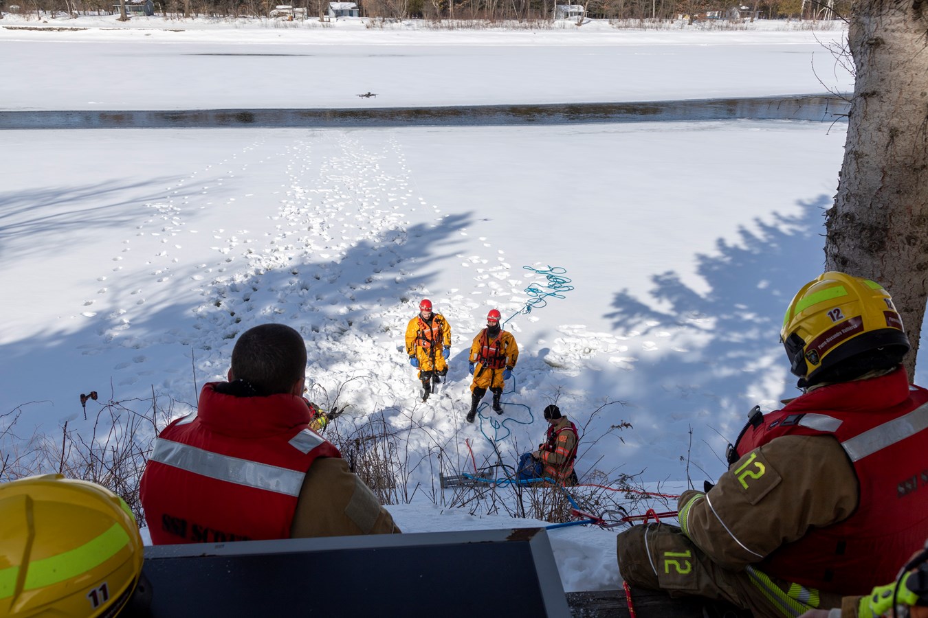 Les pompiers de Scott sur la glace!