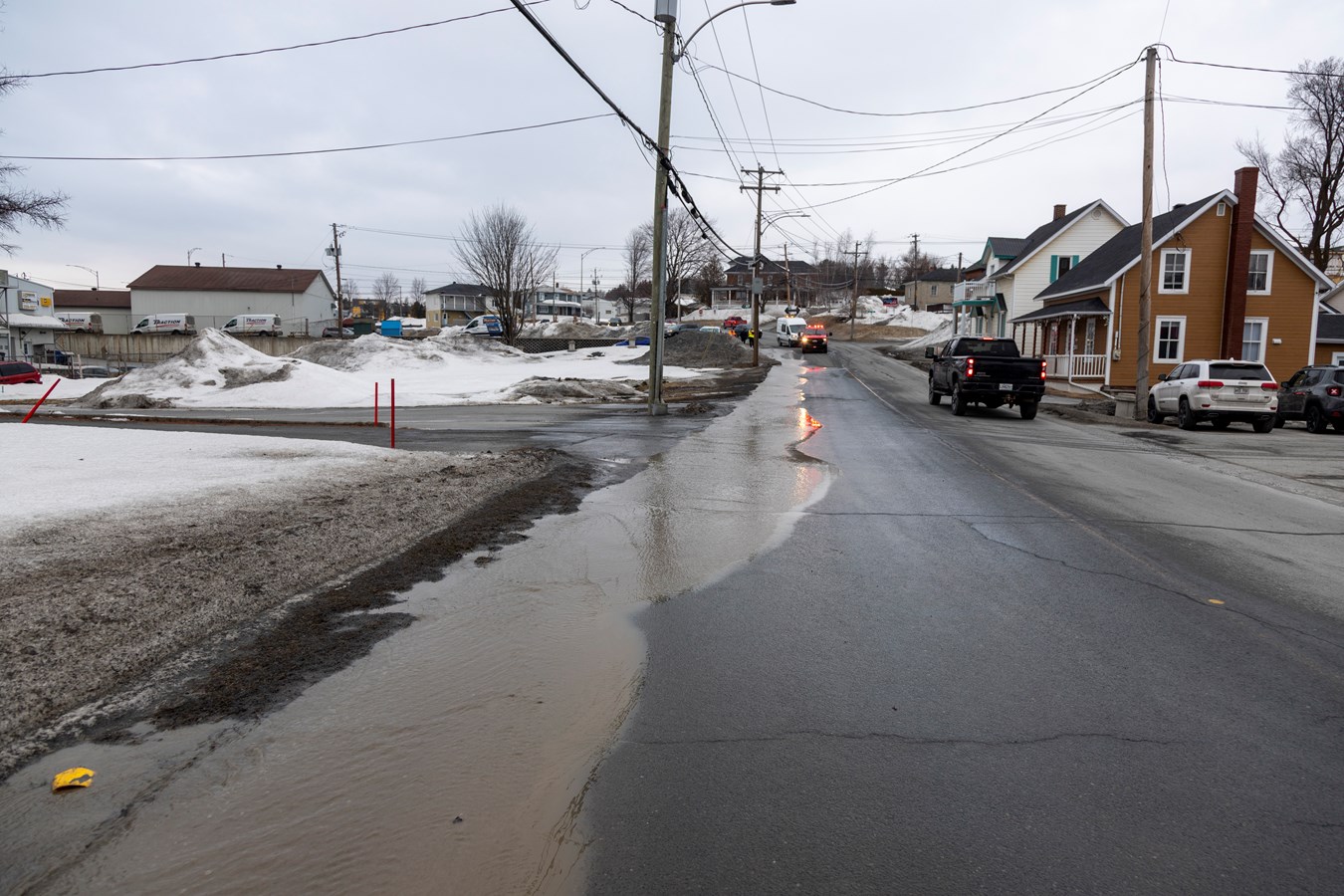 Bris d'aqueduc sur la 5e avenue à Saint-Georges