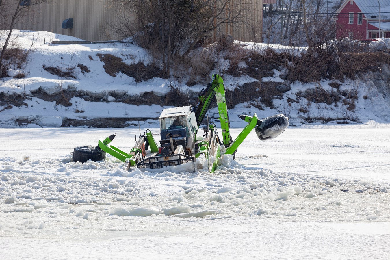 Beauceville: la pelle amphibie a parcouru 8,2 km