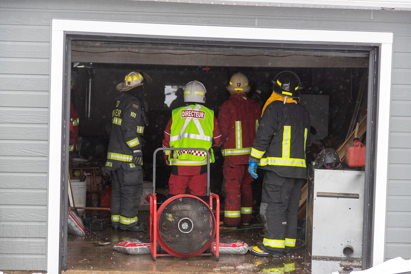 Un incendie dans un garage résidentiel à Tring-Jonction