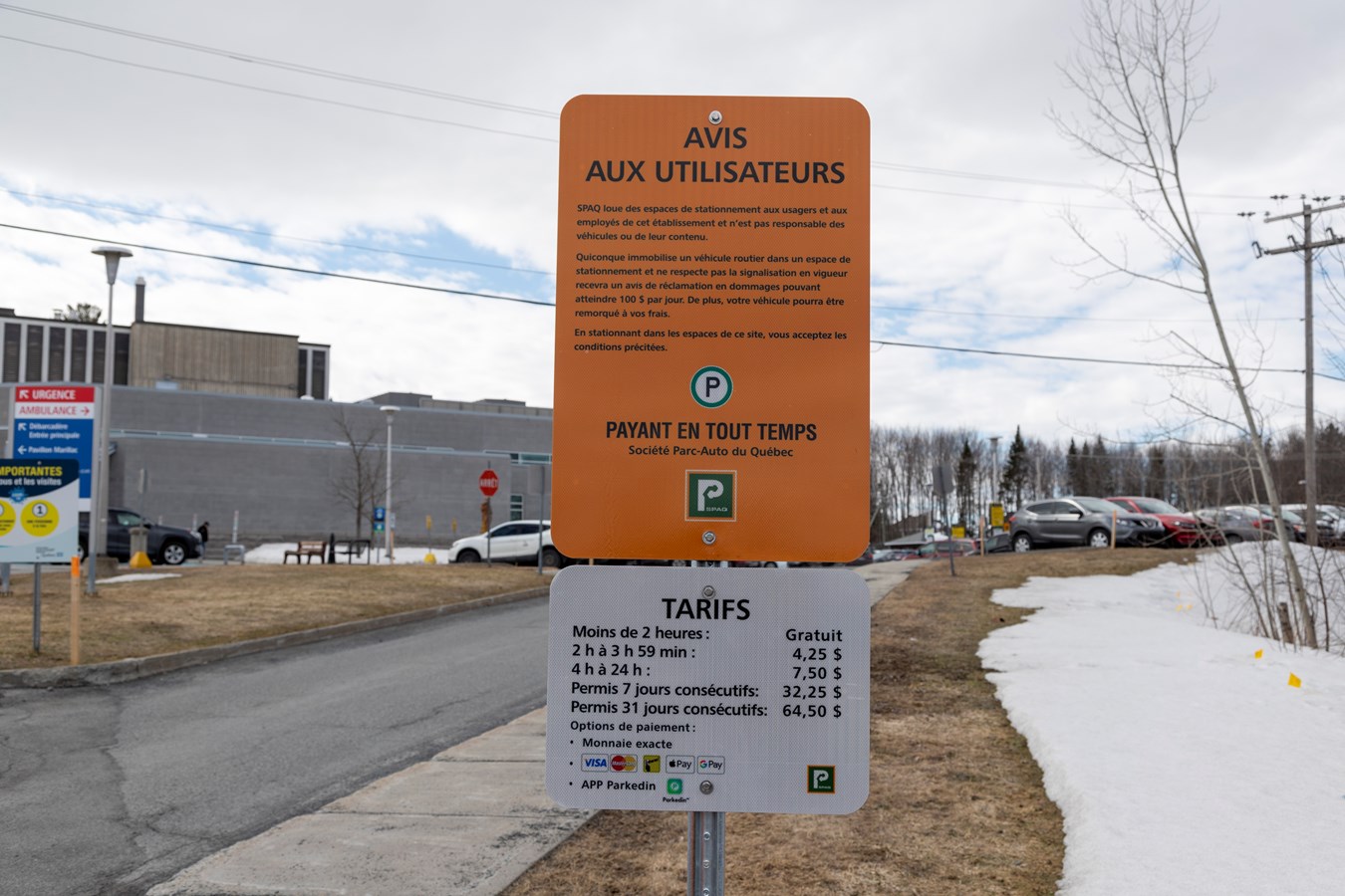 Hôpital de Saint-Georges: les horodateurs entrent en fonction