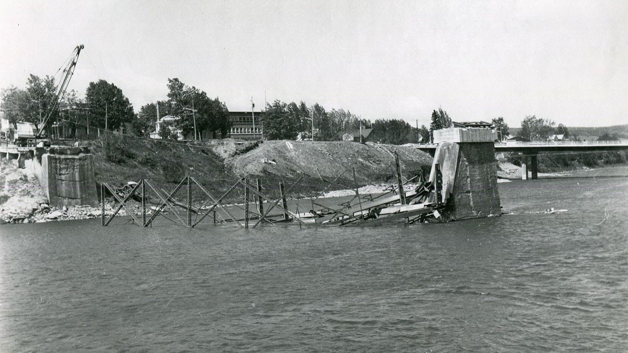 Les derniers instants du pont de fer en 1971