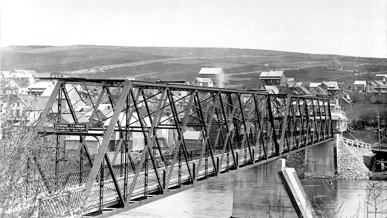 Les derniers instants du pont de fer en 1971