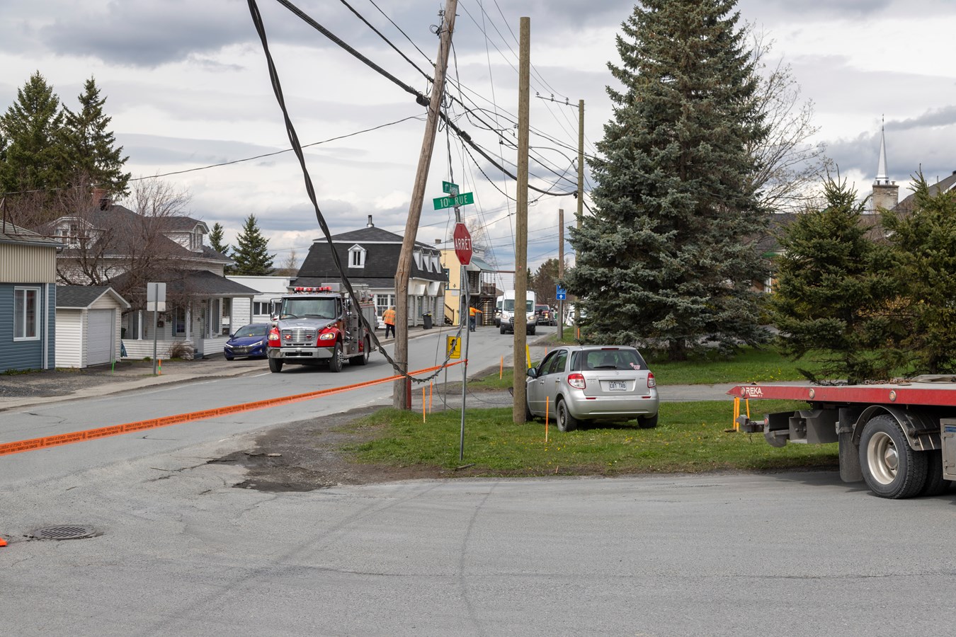 Un véhicule entre en collision avec un poteau électrique à Saint-Martin