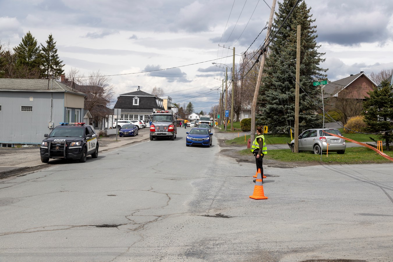 Un véhicule entre en collision avec un poteau électrique à Saint-Martin