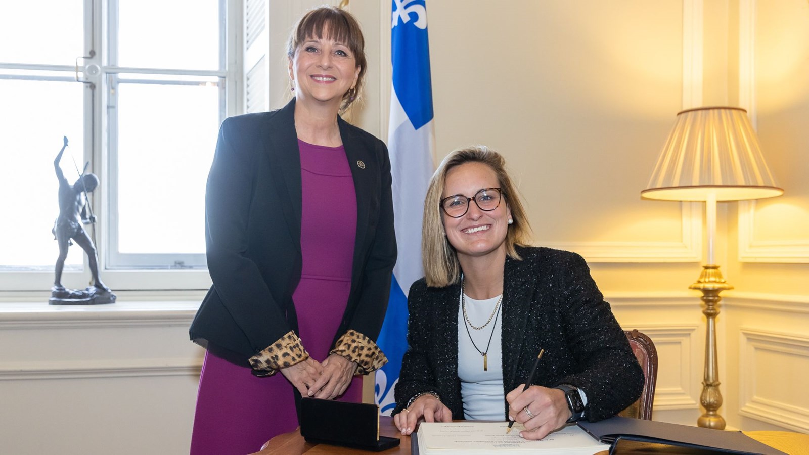 Séance de signature.