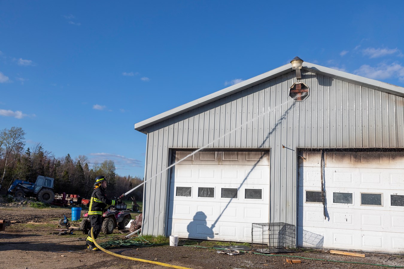 Feu de garage à Saint-Jules