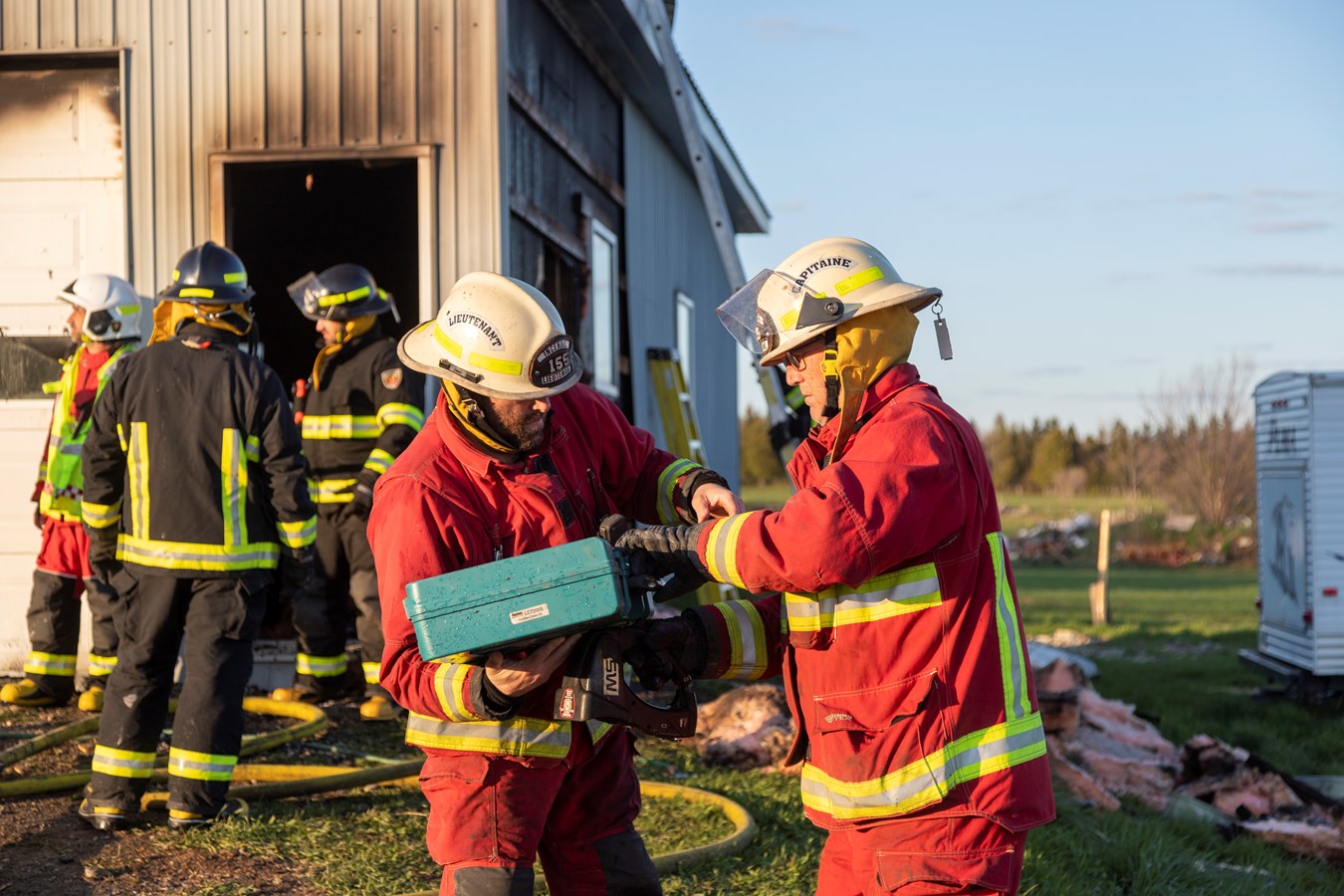 Feu de garage à Saint-Jules
