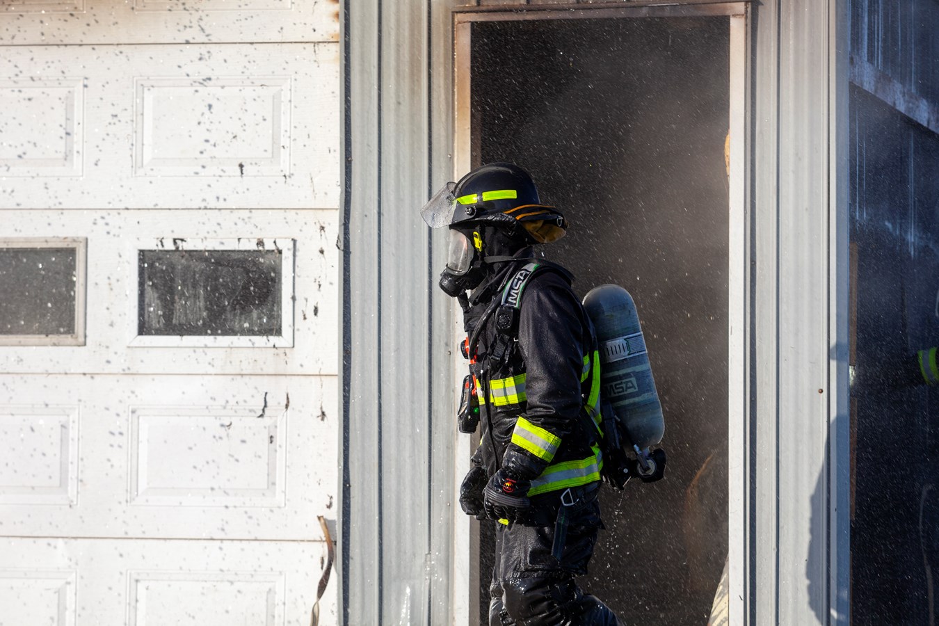 Feu de garage à Saint-Jules