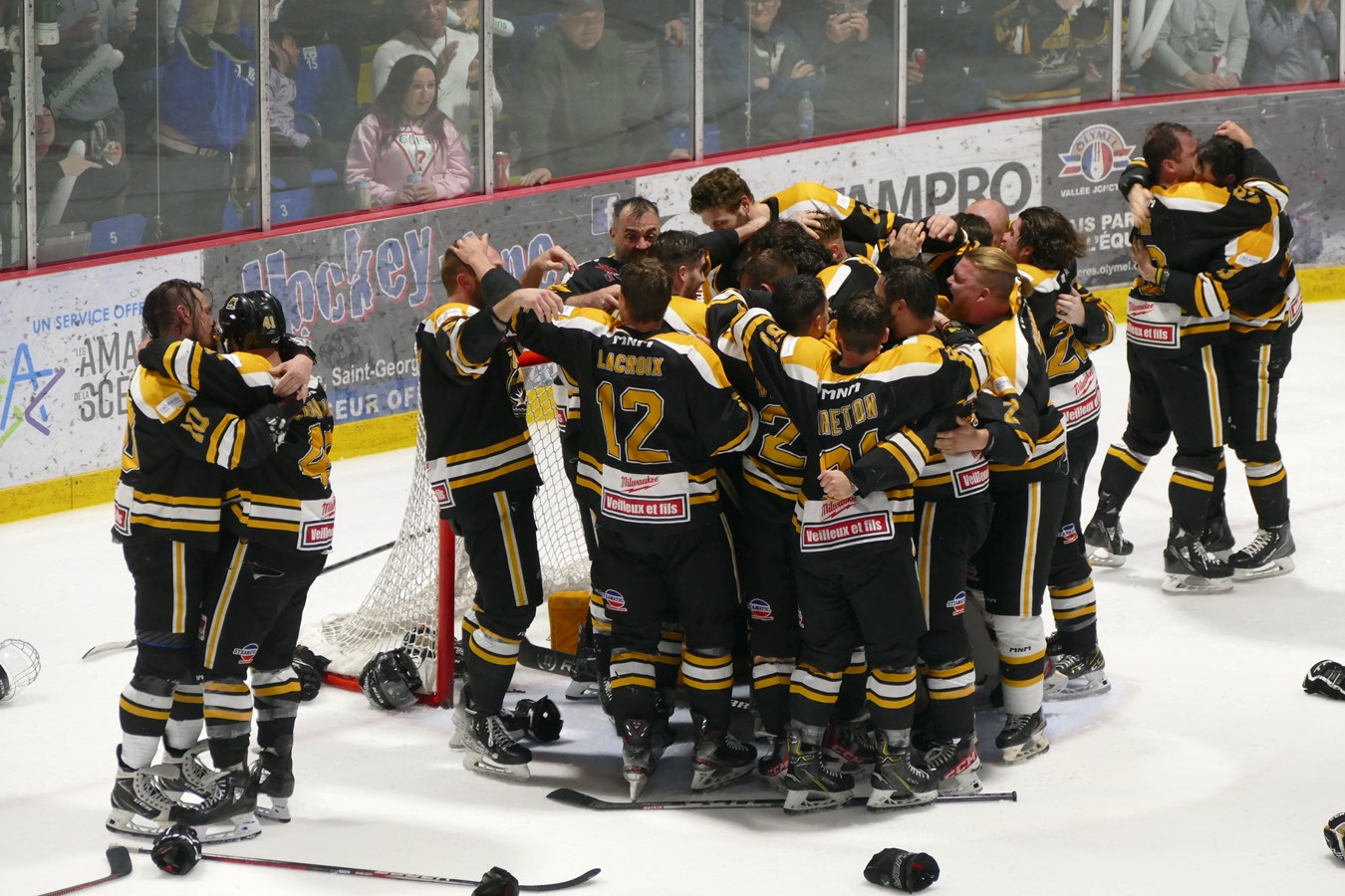Le Cool FM remporte la Coupe Vertdure face à Thetford