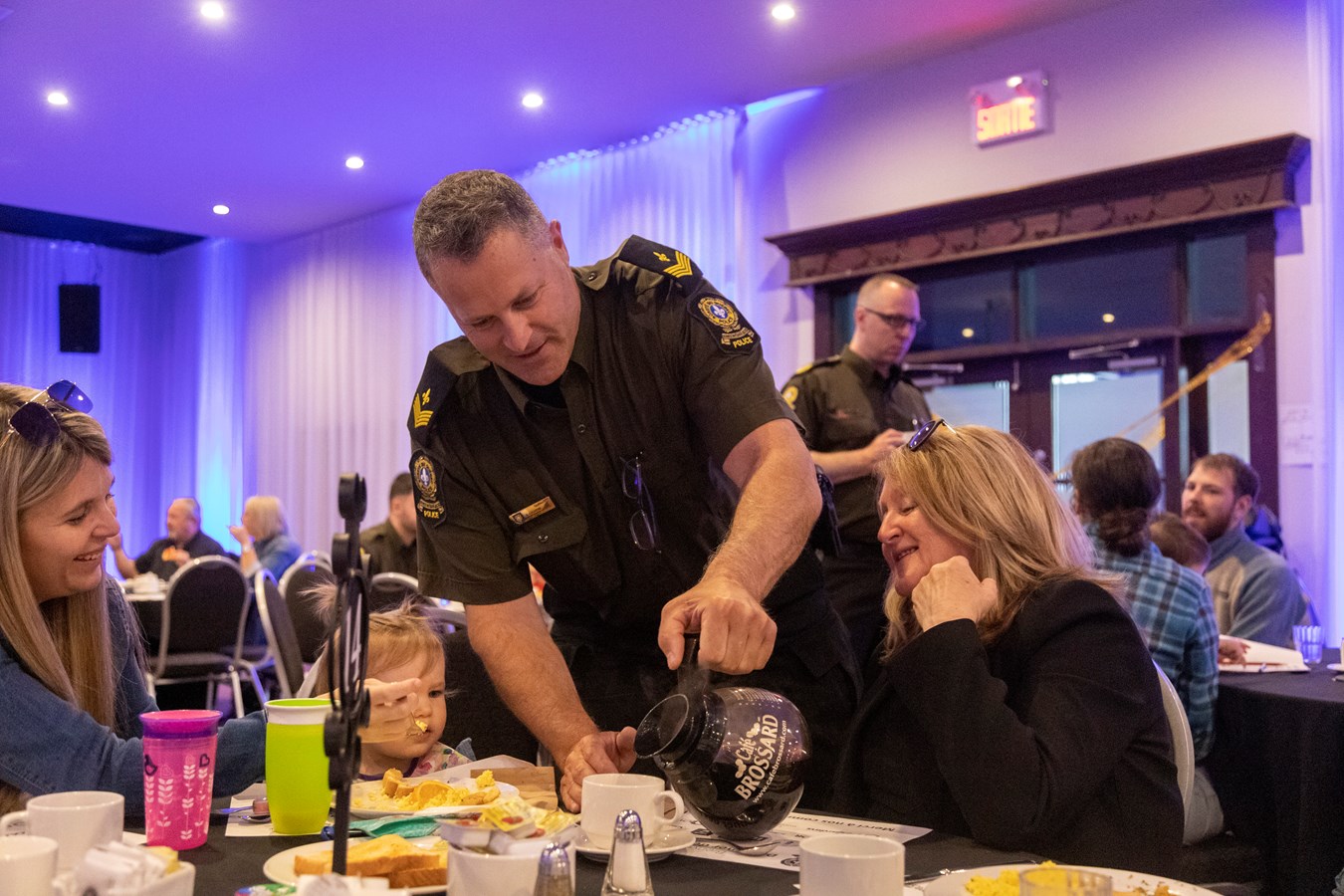 Le déjeuner des policiers rapporte 95 000$ à la Maison de la Famille Nouvelle-Beauce