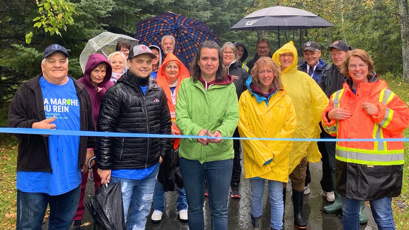L'an dernier, les marcheuses et les marcheurs ont bravé la pluie pour faire de l'événement un véritable succès.
