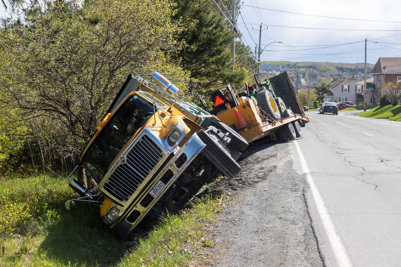 Un camion lourd a fait une sortie de route à Saint-Georges