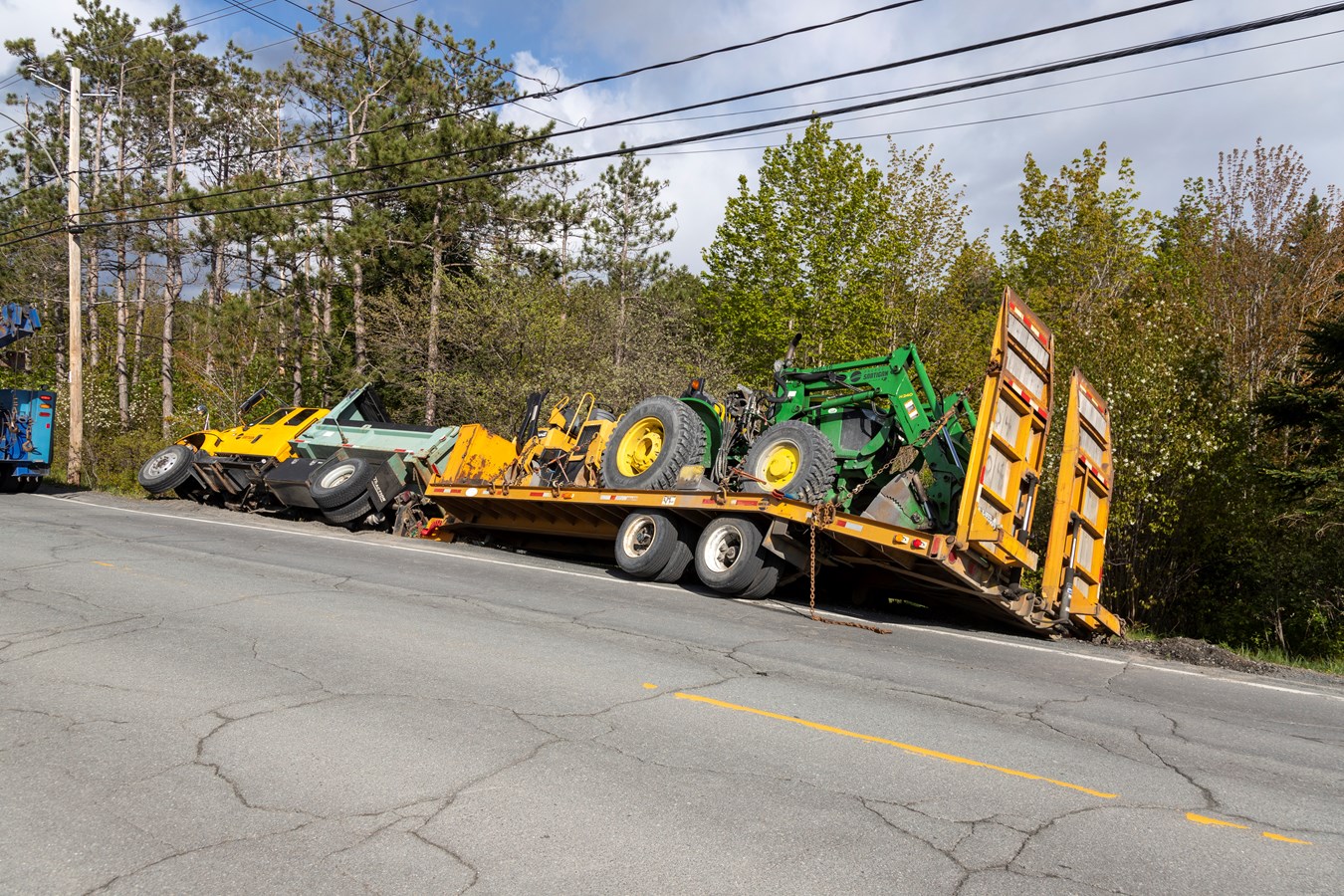 Un camion lourd a fait une sortie de route à Saint-Georges