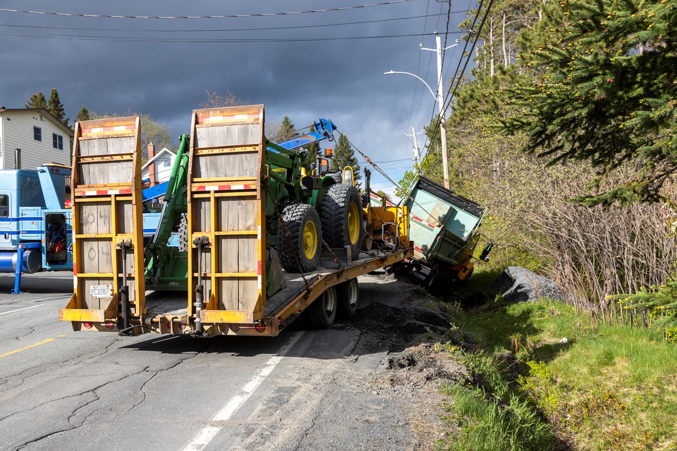 Un camion lourd a fait une sortie de route à Saint-Georges