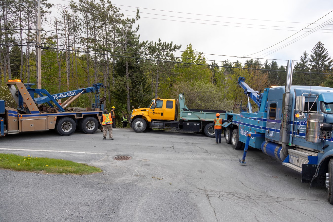 Un camion lourd a fait une sortie de route à Saint-Georges