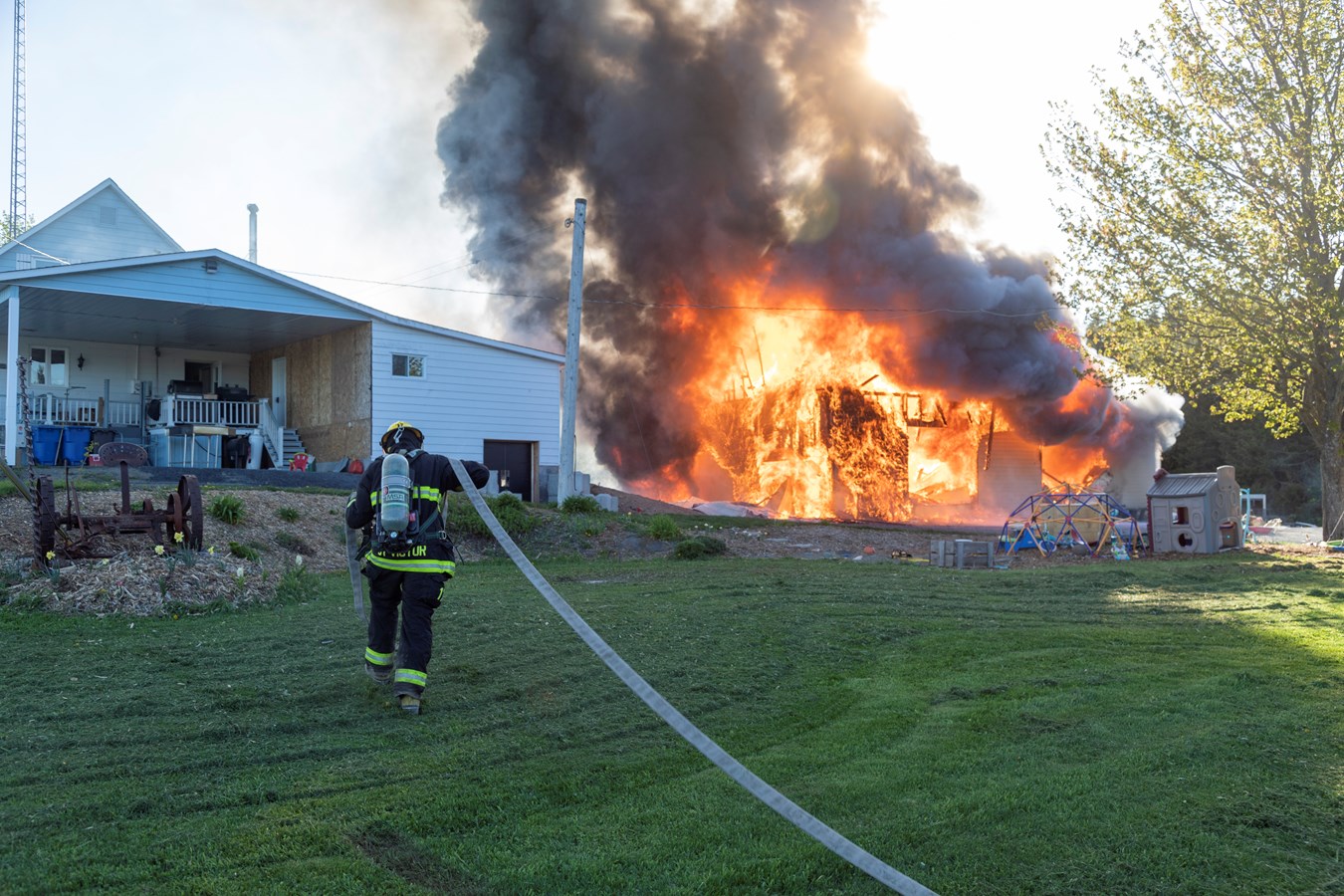Incendie à Saint-Alfred: photos et détails supplémentaires