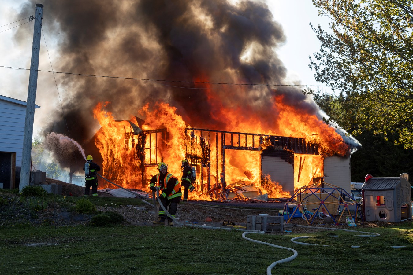 Incendie à Saint-Alfred: photos et détails supplémentaires