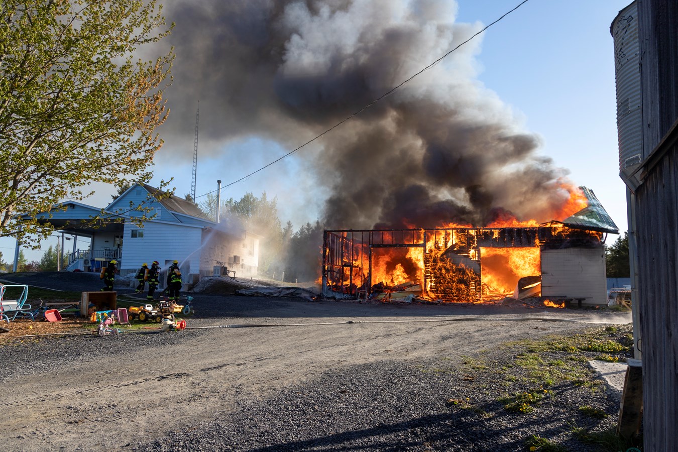 Incendie à Saint-Alfred: photos et détails supplémentaires