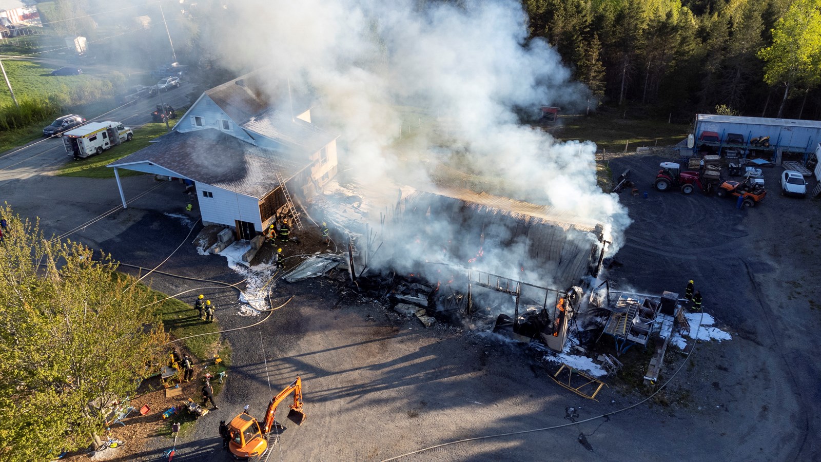 Incendie à Saint-Alfred: photos et détails supplémentaires