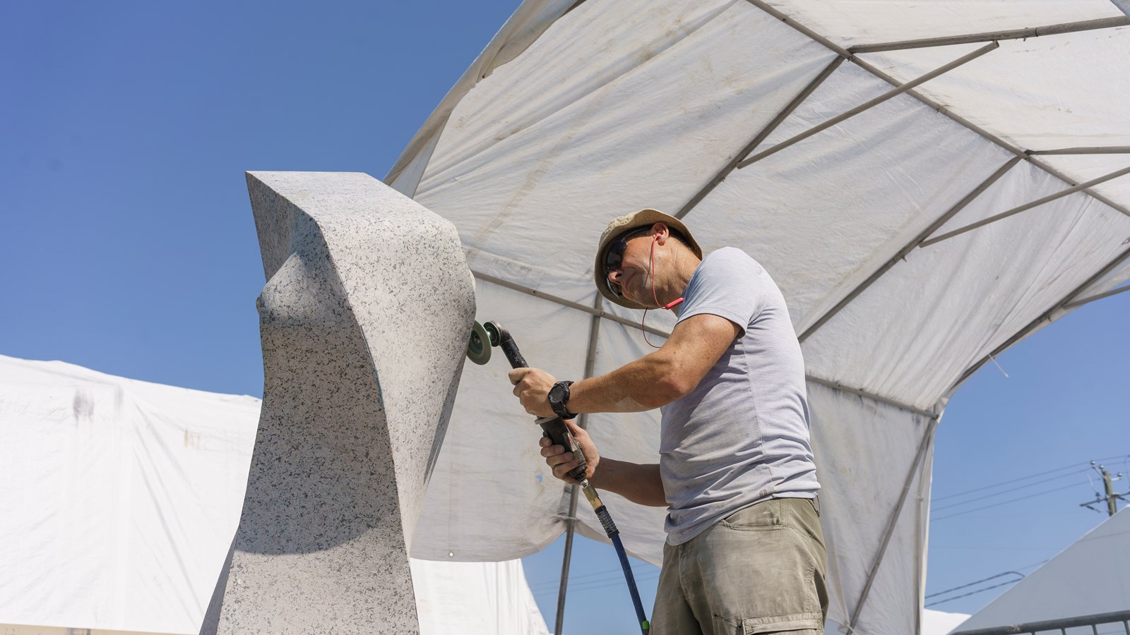 Quelques images du Symposium international de la sculpture à Saint-Georges