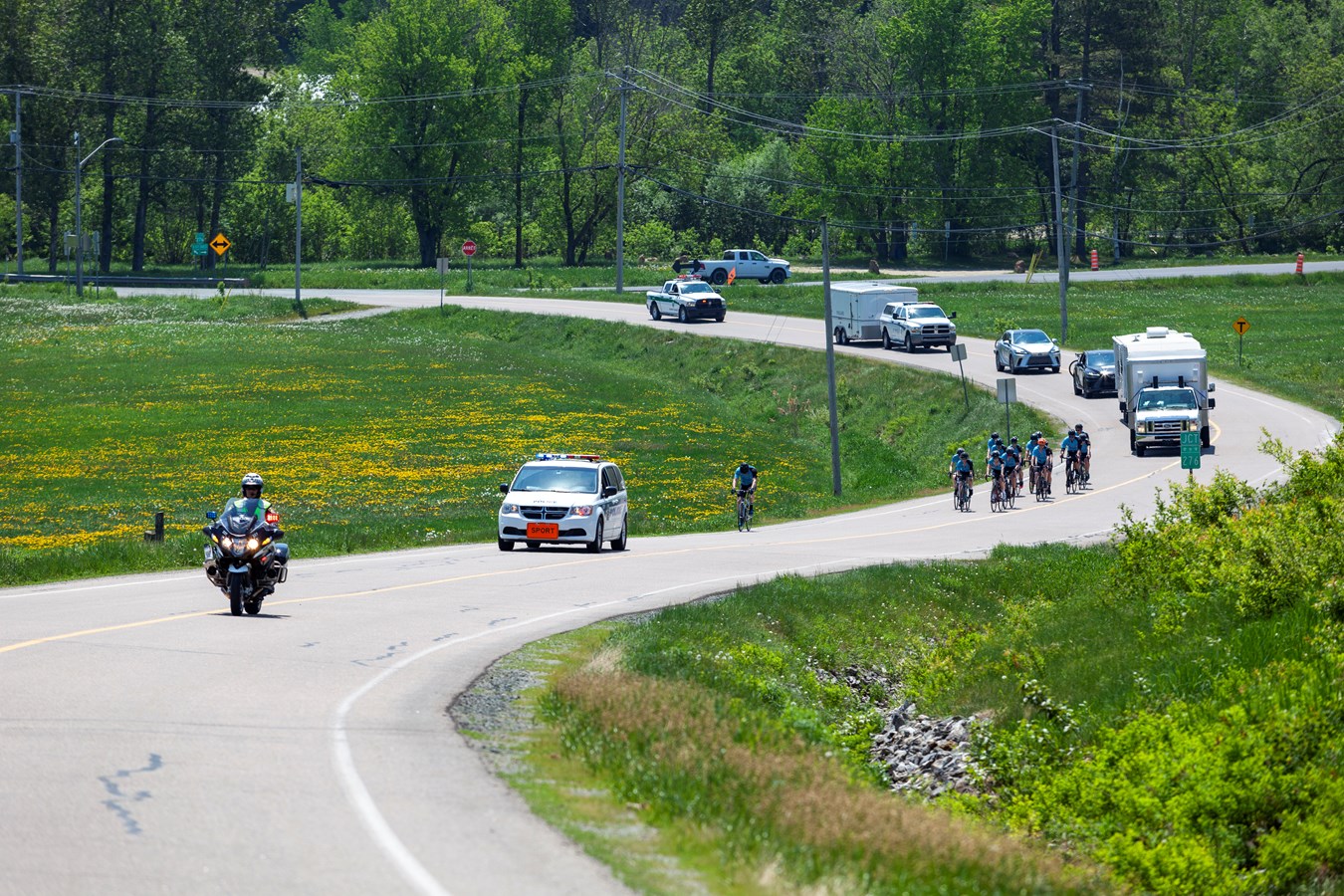 Le Tour cycliste des policiers de Laval de passage en Beauce