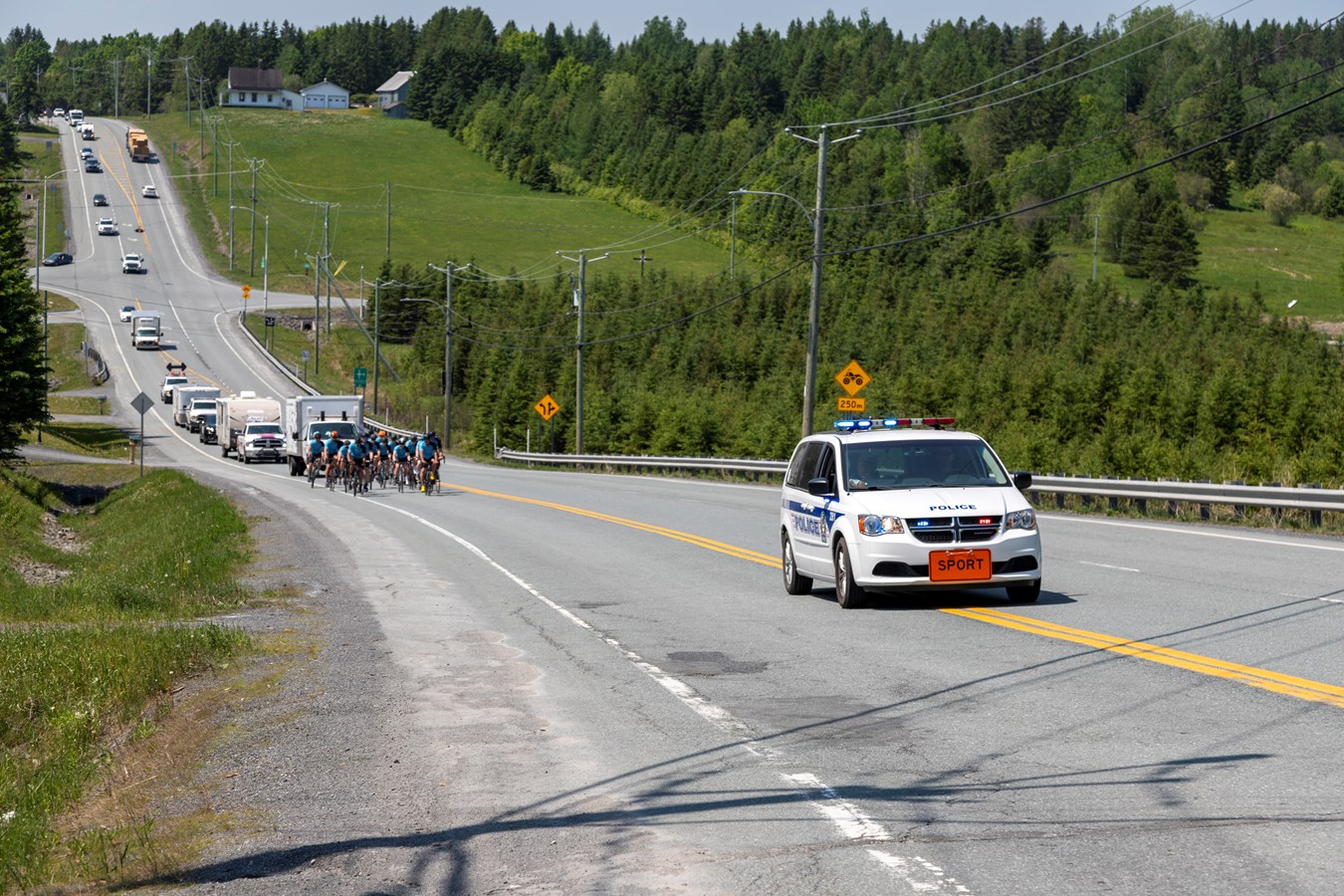 Le Tour cycliste des policiers de Laval de passage en Beauce