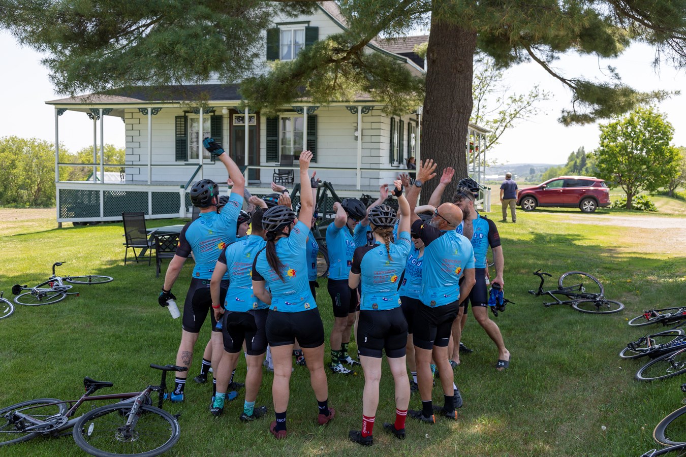 Le Tour cycliste des policiers de Laval de passage en Beauce