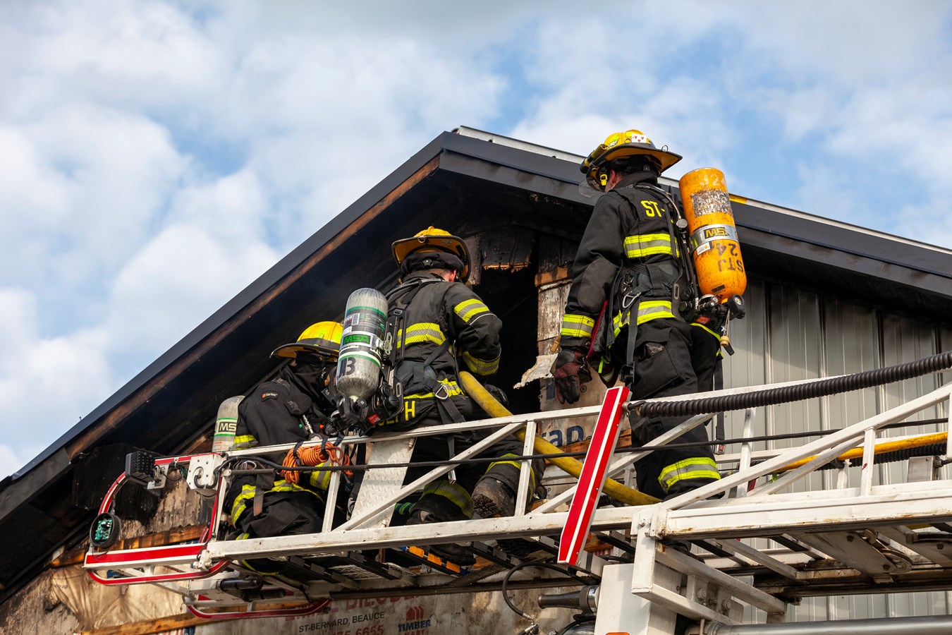Saint-Frédéric: incendie dans un garage en construction