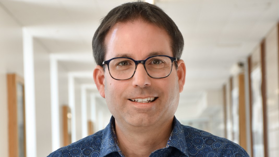 Marcel Rheault, enseignant de biologie