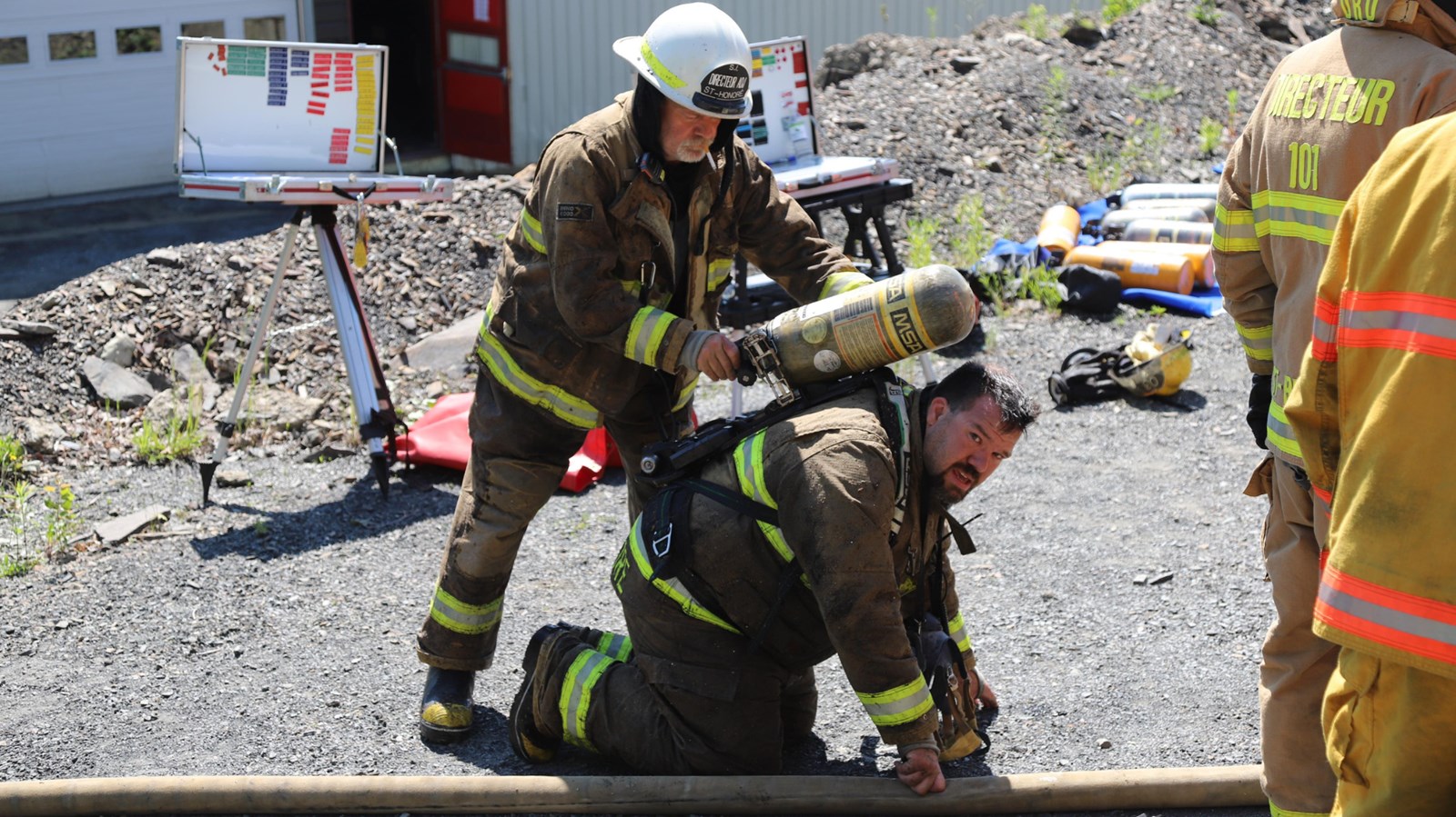 Un incendie industriel à Saint-Benoit