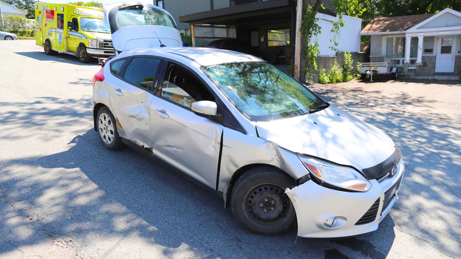 Accident sur le Boulevard Lacroix: un motocycliste blessé légèrement