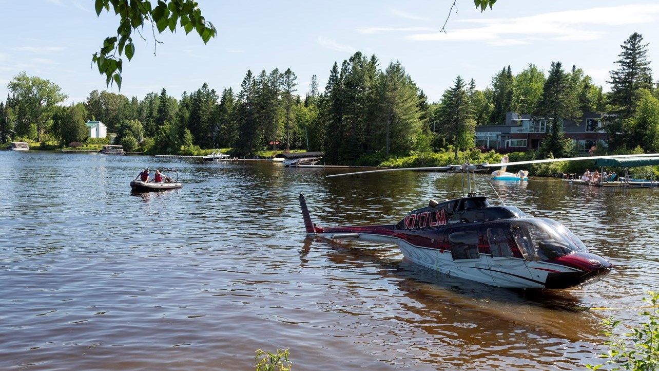 Adstock: un hélicoptère s'écrase dans le Lac du Huit