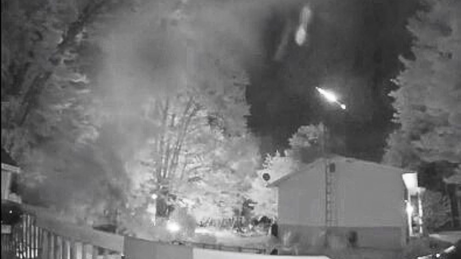 Êtes-vous en mesure d'identifier le météoroïde de cette nuit?