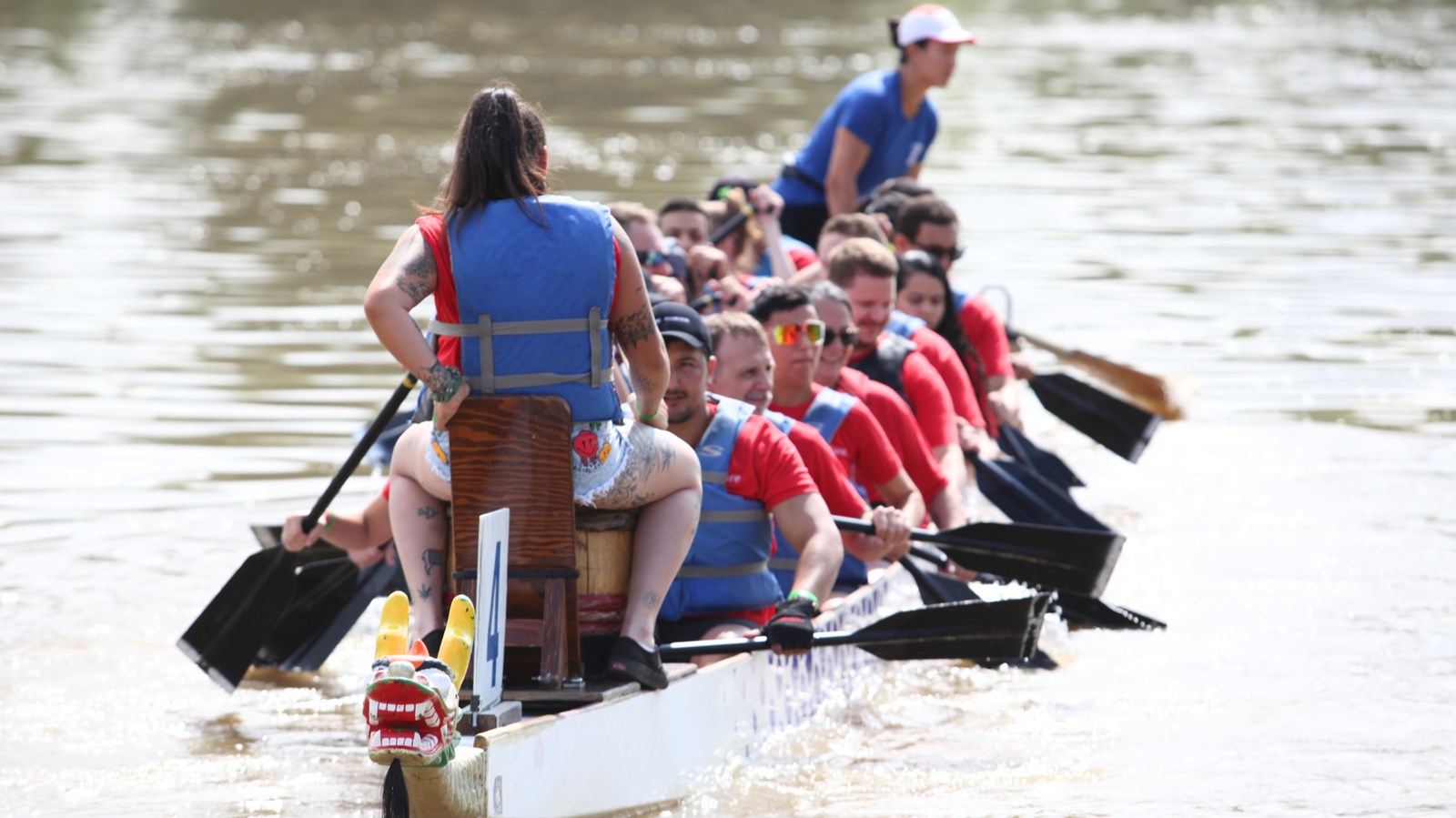 Les bateaux-dragons prennent possession de la rivière Chaudière