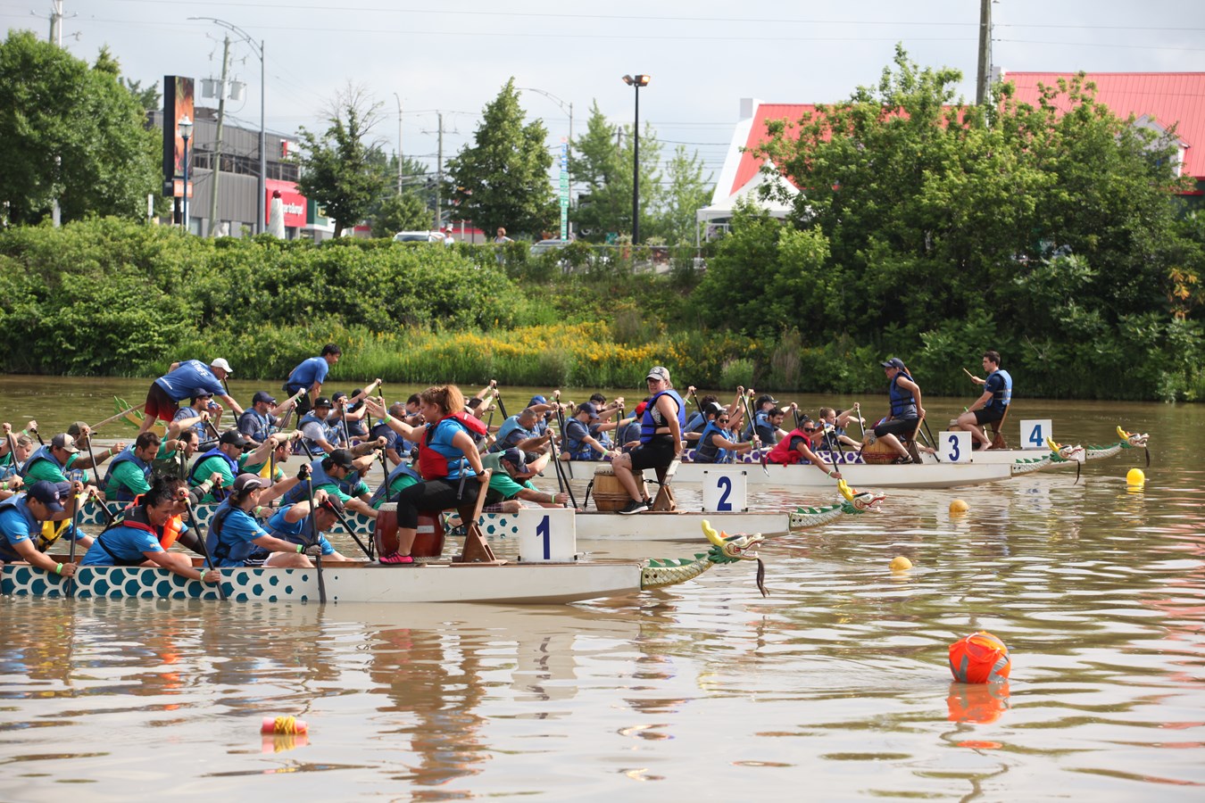 Course de bateaux-dragons: retour en photo sur les finales