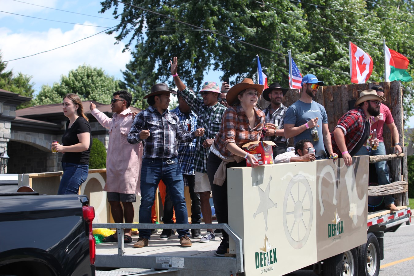Une parade et un rodéo pour clôturer les Festivités Western