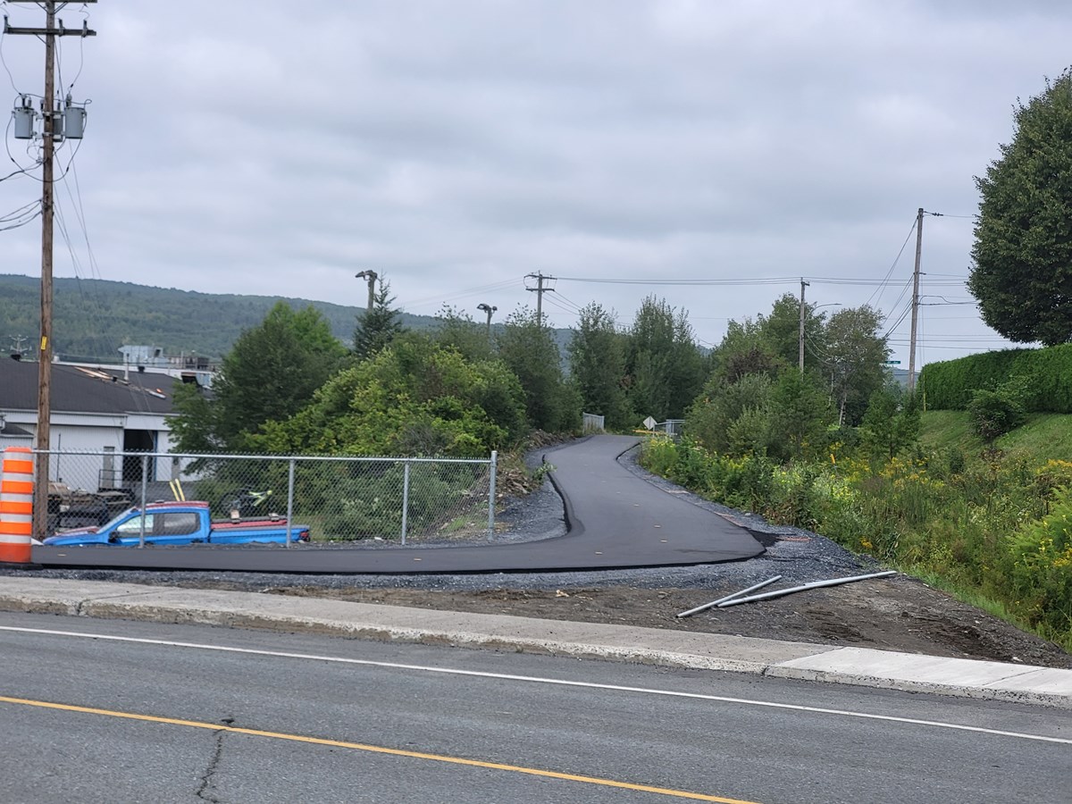Traverse de la 90e rue: « la priorité reste aux véhicules », dit Claude Morin