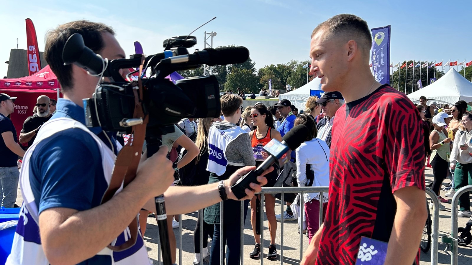 Marathon de Montréal: Simon Leblanc crée l'exploit en terminant deuxième