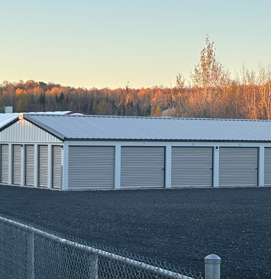 Les Mini-Entrepôts Saint-Benoît: accessibles et sécuritaires