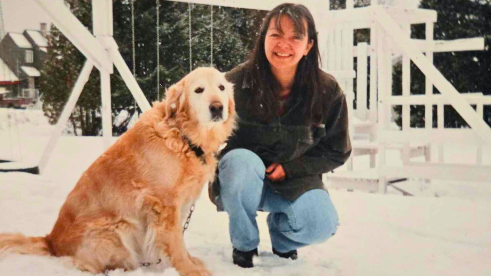 Brigitte, avec son inséparable golden retreiver, Mousse.