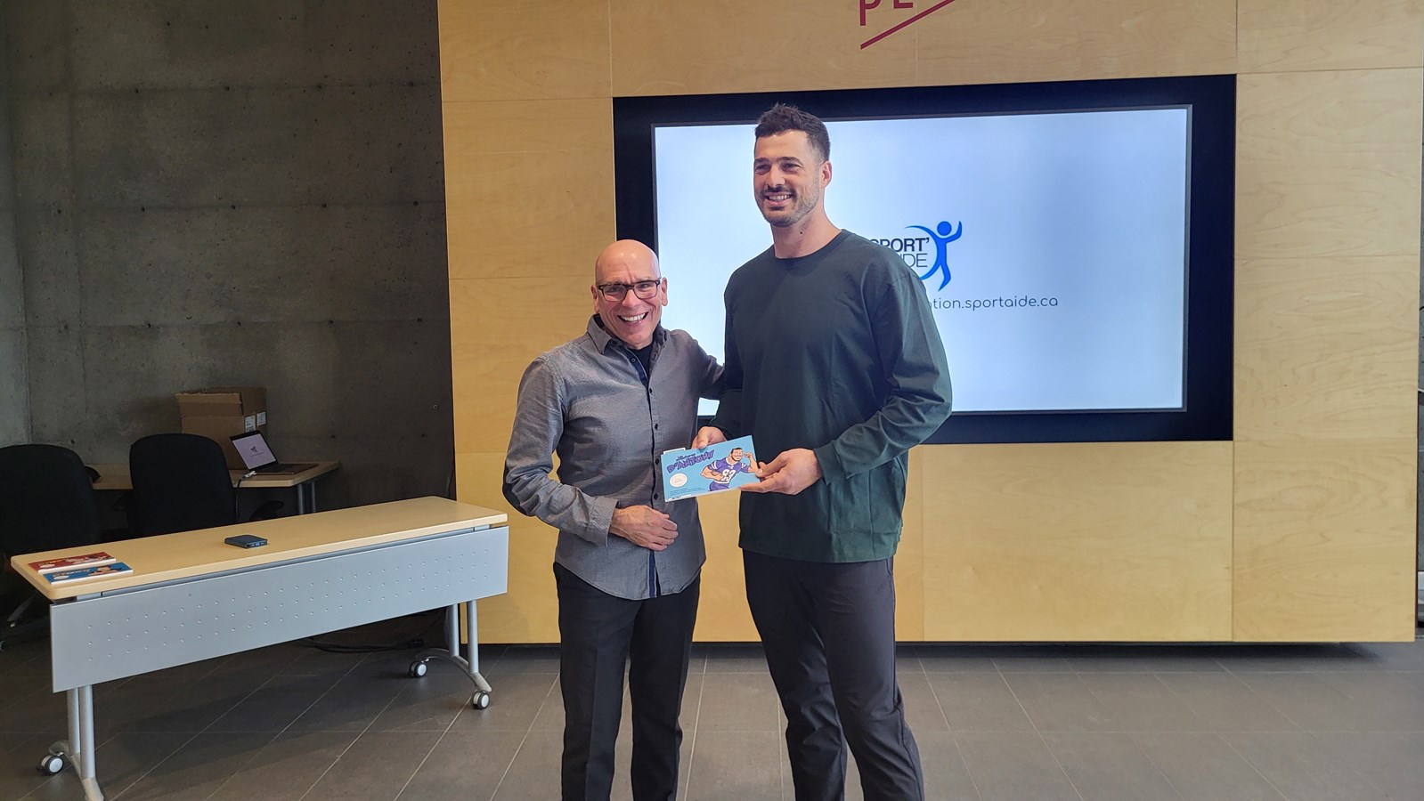  Sylvain Croteau, directeur général de Sport'Aide et Antony Auclair