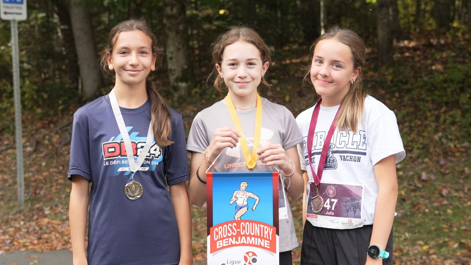 Podium Benjamines: 1 - Naomie Vachon/École des Deux-Rives, 2- Ariane Groleau/ École des Deux-Rives, 3- Julia Savoie/Polyvalente Benoît-Vachon