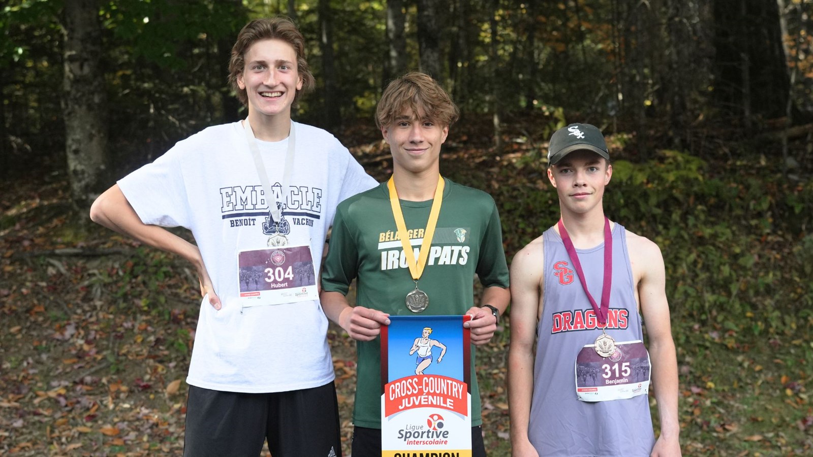 Podium Juvénile masculin: 1- Mavrick Patry/Polyvalente Bélanger, 2- Hubert Rochette/Polyvalente Benoît-Vachon, 3- Matis Hamel/Polyvalente de Saint-Georges