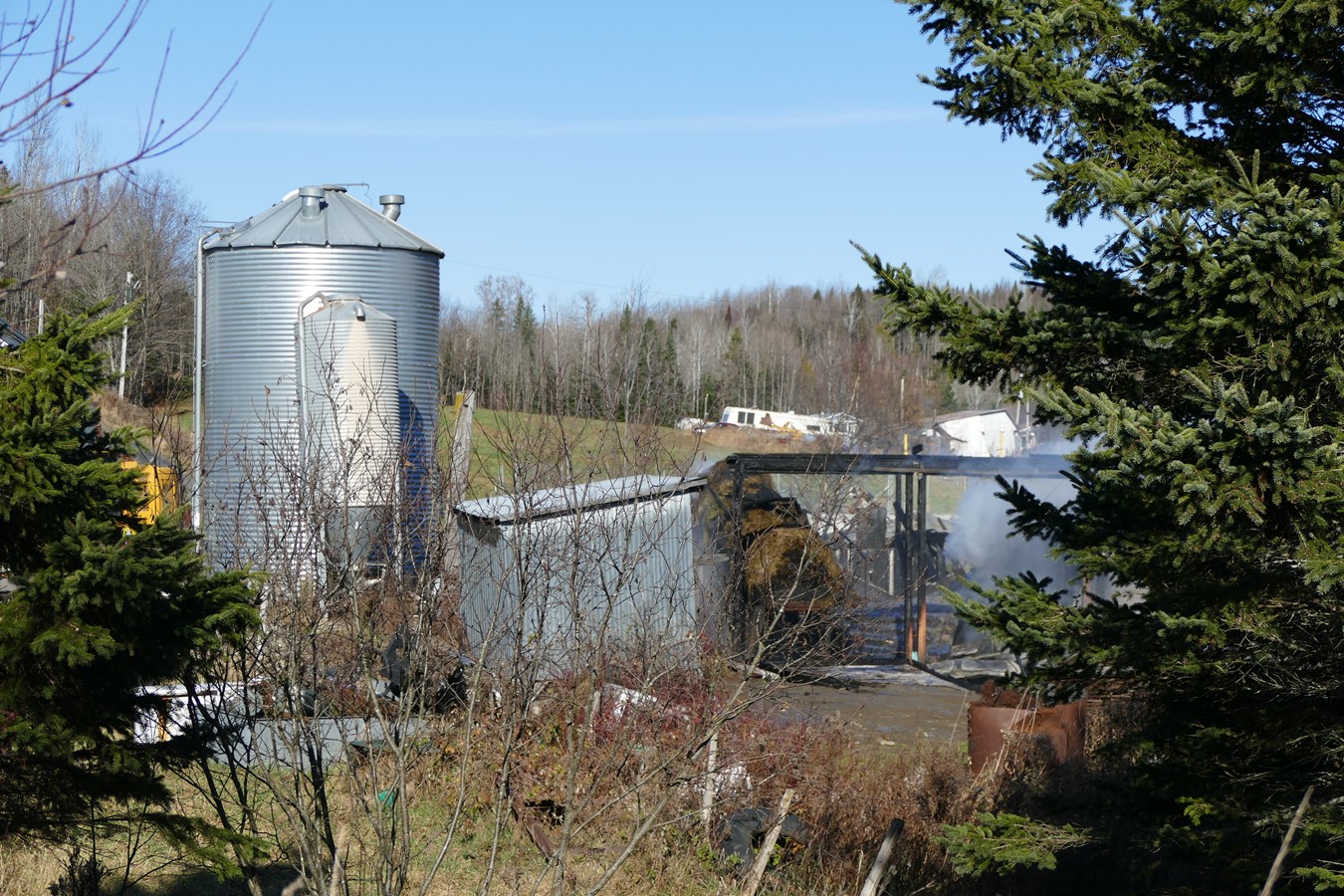 Sainte-Clothilde-de-Beauce : un bâtiment agricole détruit par un incendie