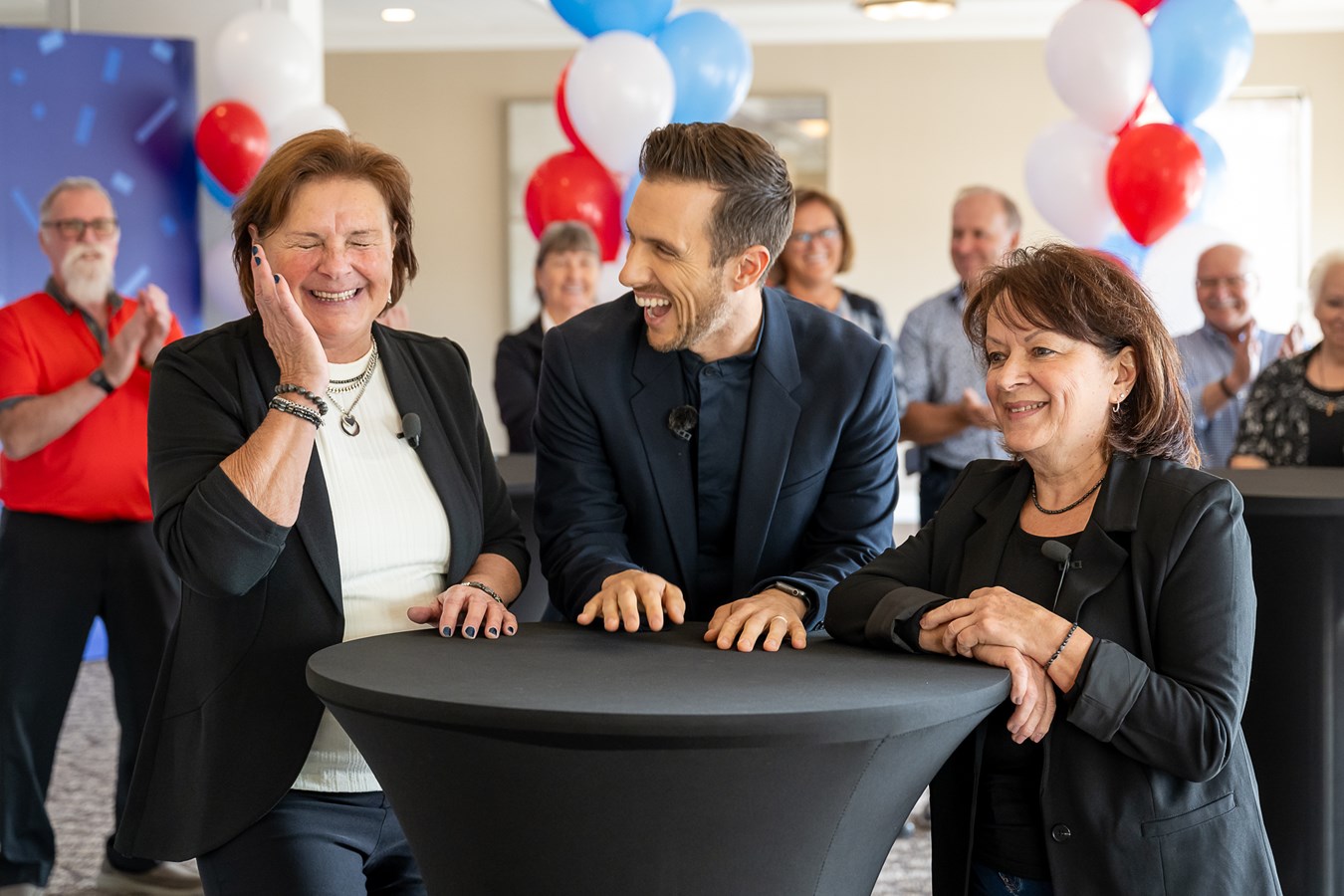 Johanne Bergeron et Francine Thibodeau, en compagnie de l'animateur Pascal Morissette